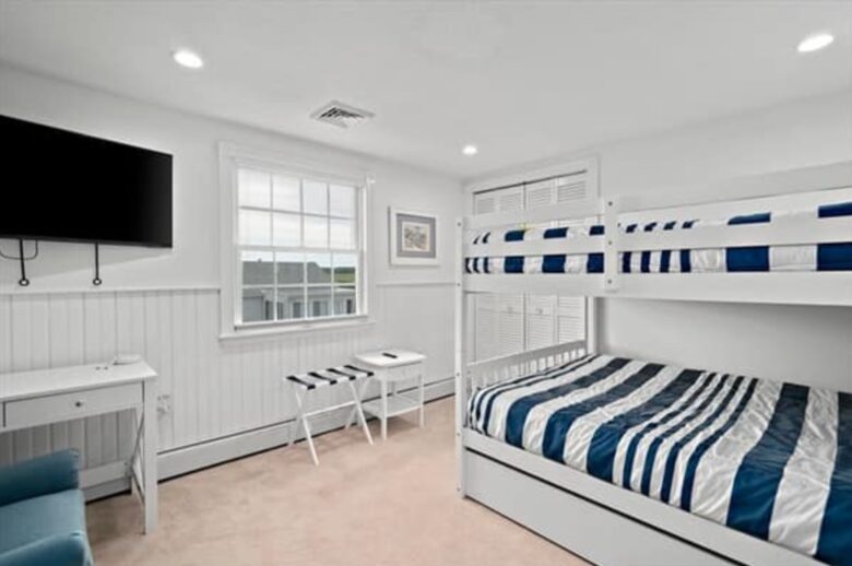 Windansea Getaway at Duxbury Beach - Duxbury, Massachusetts