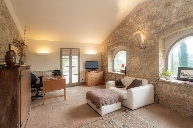 Annex - 1 BR Apartment Living room