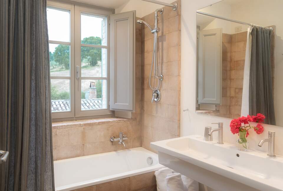 Il Gusto del Paese - Fondo Le Teglie Umbria - Sismano, Italy