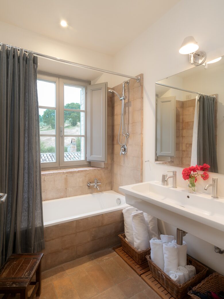 Il Gusto del Paese - Fondo Le Teglie Umbria - Sismano, Italy