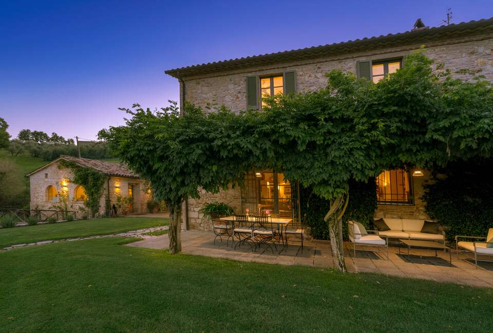 Main House and Annex, front terrace