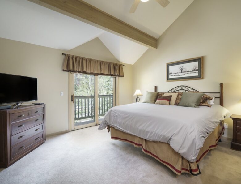 Kings Crown Charm | Steps To Snowflake Lift! - Breckenridge, Colorado