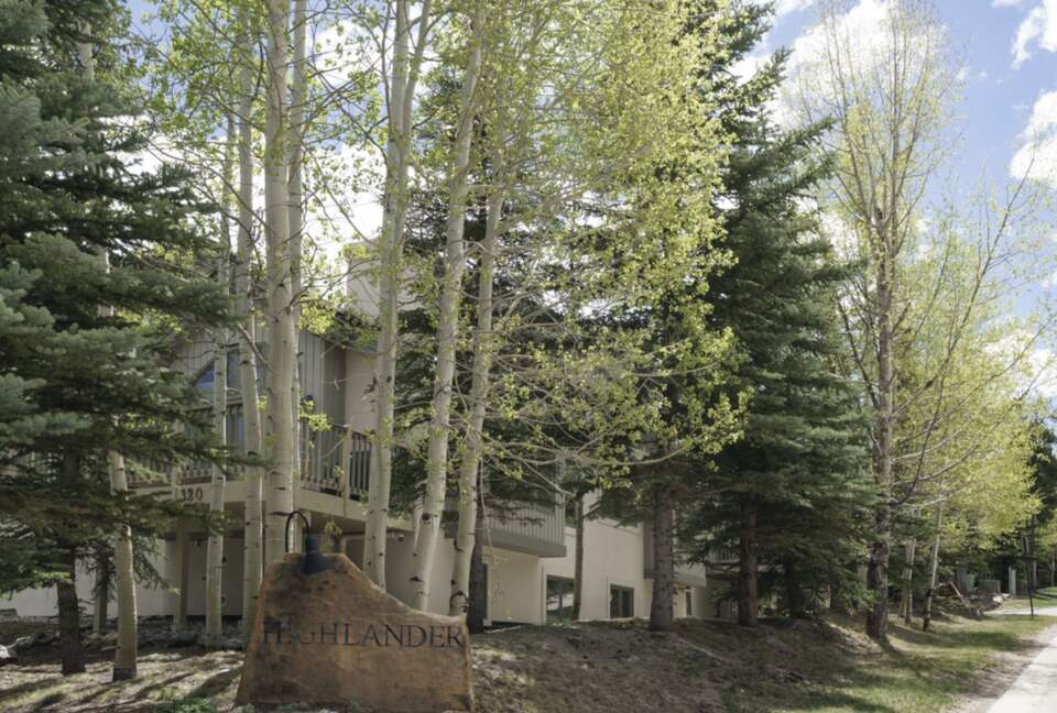 Kings Crown Charm | Steps To Snowflake Lift! - Breckenridge, Colorado