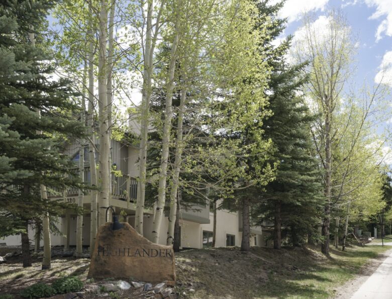 Kings Crown Charm | Steps To Snowflake Lift! - Breckenridge, Colorado