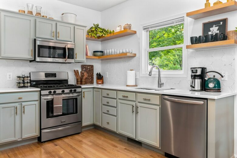 Bohemian Retreat | three bedroom two full bath close to beach, downtown, and wineries! - Grand Traverse County, Michigan