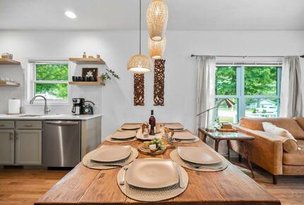Bohemian Retreat | three bedroom two full bath close to beach, downtown, and wineries! - Grand Traverse County, Michigan