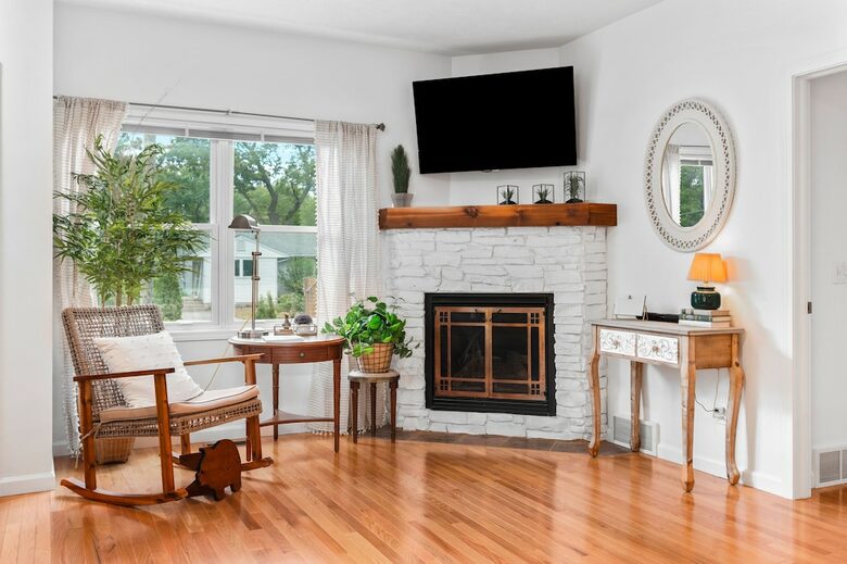 Bohemian Retreat | three bedroom two full bath close to beach, downtown, and wineries! - Grand Traverse County, Michigan