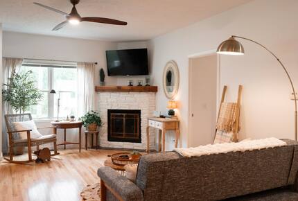 Bohemian Retreat | three bedroom two full bath close to beach, downtown, and wineries! - Grand Traverse County, Michigan