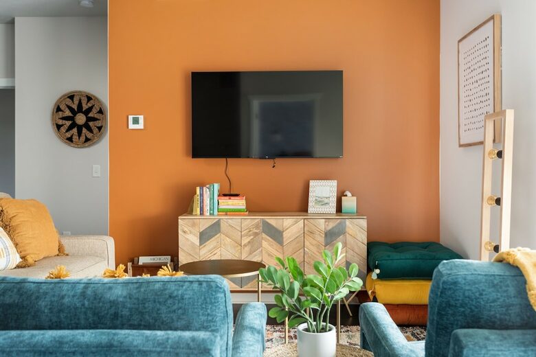 "Happy Trails" Chic Condo Close to downtown, beach and bike trail - Traverse City, Michigan