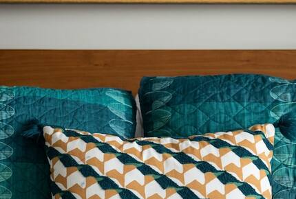 "Happy Trails" Chic Condo Close to downtown, beach and bike trail - Traverse City, Michigan