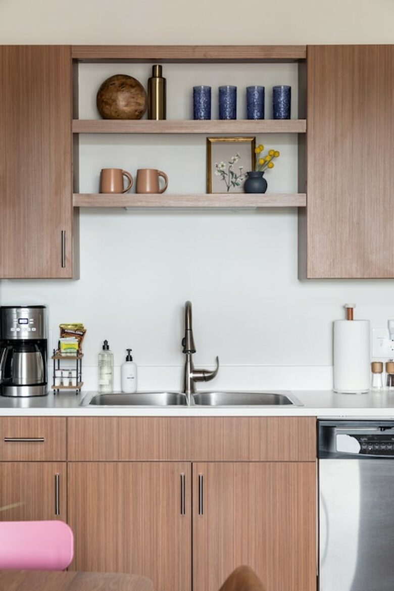 "Happy Trails" Chic Condo Close to downtown, beach and bike trail - Traverse City, Michigan