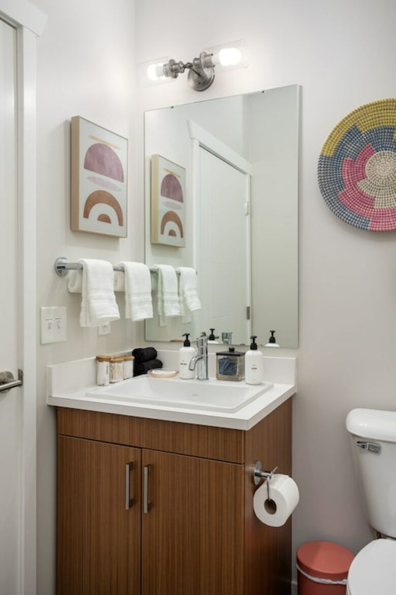 "Happy Trails" Chic Condo Close to downtown, beach and bike trail - Traverse City, Michigan