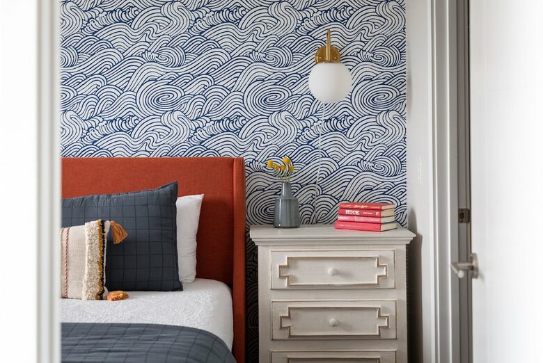 "Happy Trails" Chic Condo Close to downtown, beach and bike trail - Traverse City, Michigan