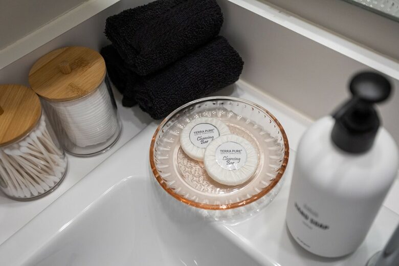 "Happy Trails" Chic Condo Close to downtown, beach and bike trail - Traverse City, Michigan