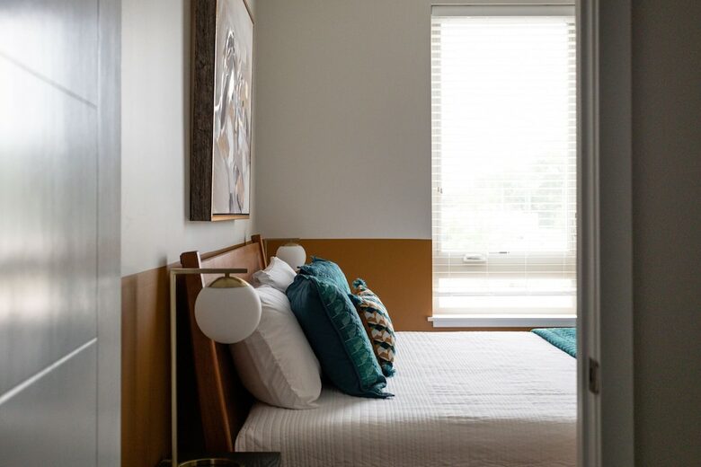 "Happy Trails" Chic Condo Close to downtown, beach and bike trail - Traverse City, Michigan