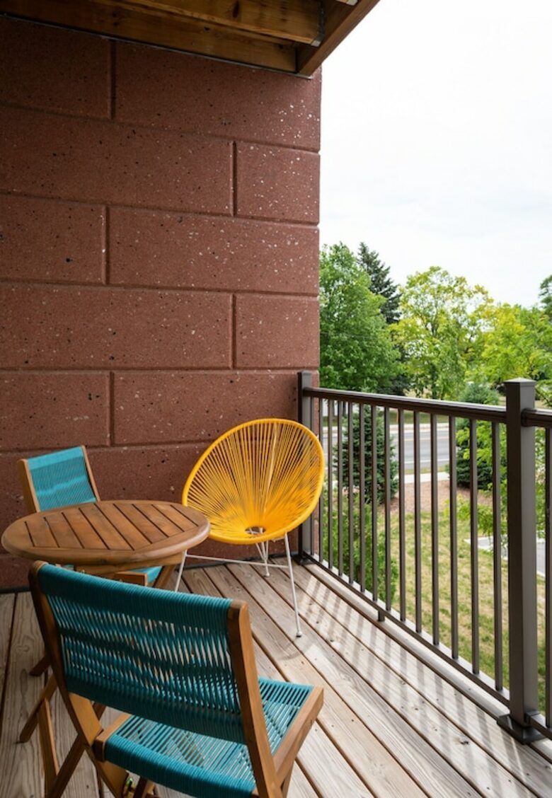 "Happy Trails" Chic Condo Close to downtown, beach and bike trail - Traverse City, Michigan