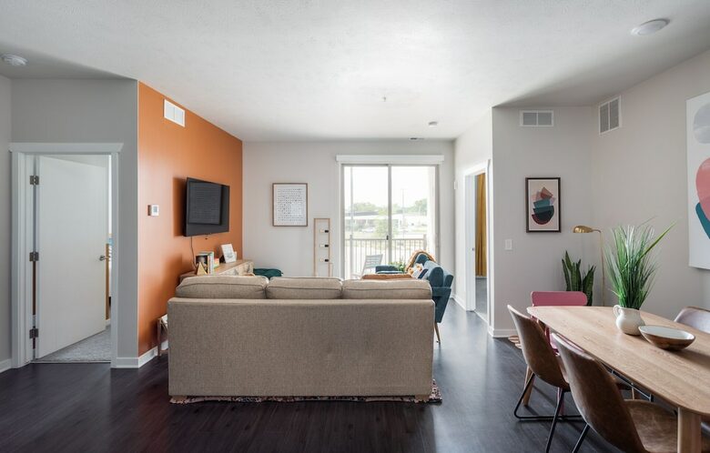 "Happy Trails" Chic Condo Close to downtown, beach and bike trail - Traverse City, Michigan