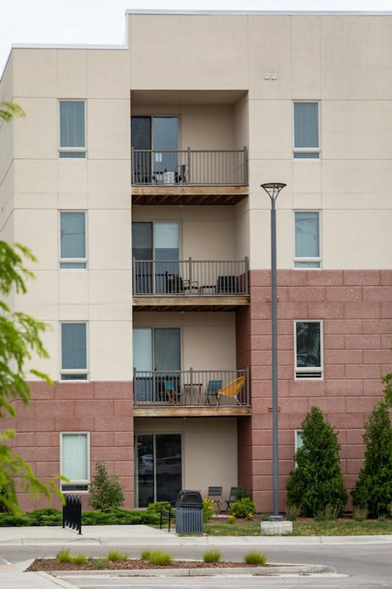 "Happy Trails" Chic Condo Close to downtown, beach and bike trail - Traverse City, Michigan