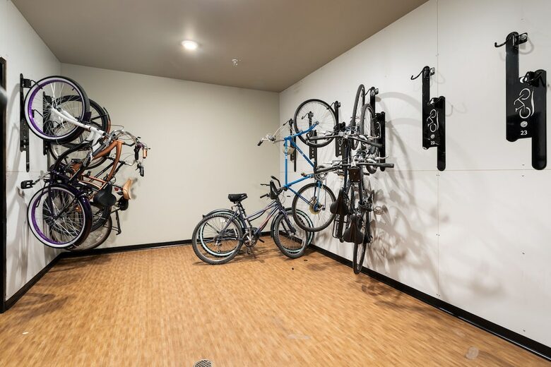 "Happy Trails" Chic Condo Close to downtown, beach and bike trail - Traverse City, Michigan