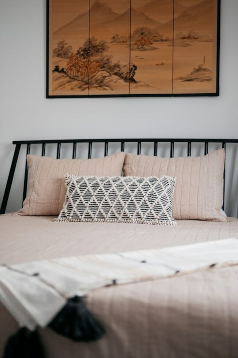 Japandi on Eighth | Three Bedroom near downtown, beach, and wineries! - Traverse City, Michigan