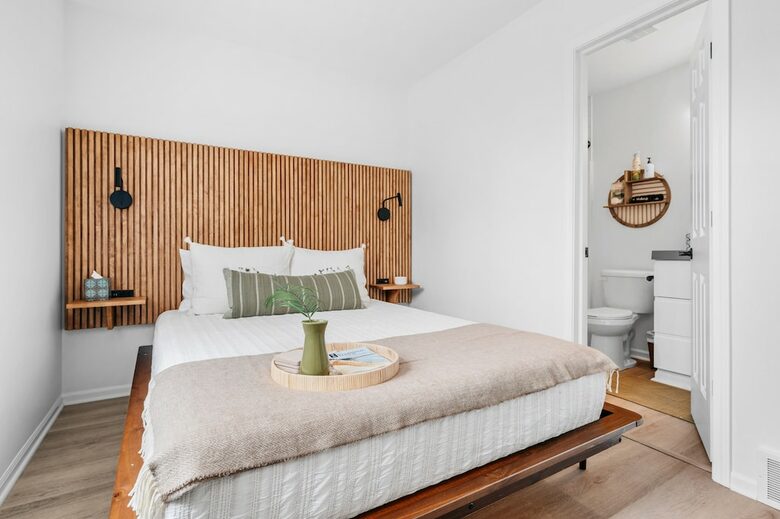 Japandi on Eighth | Three Bedroom near downtown, beach, and wineries! - Traverse City, Michigan