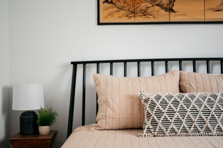 Japandi on Eighth | Three Bedroom near downtown, beach, and wineries! - Traverse City, Michigan