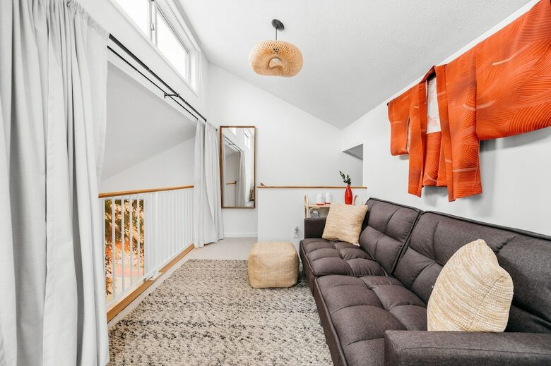 Japandi on Eighth | Three Bedroom near downtown, beach, and wineries! - Traverse City, Michigan