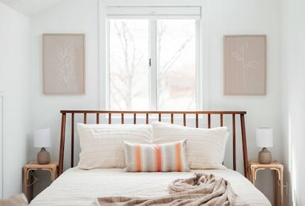 Japandi on Eighth | Three Bedroom near downtown, beach, and wineries! - Traverse City, Michigan