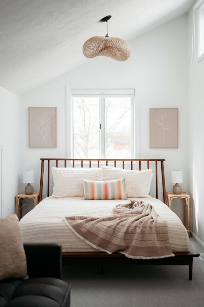 Japandi on Eighth | Three Bedroom near downtown, beach, and wineries! - Traverse City, Michigan