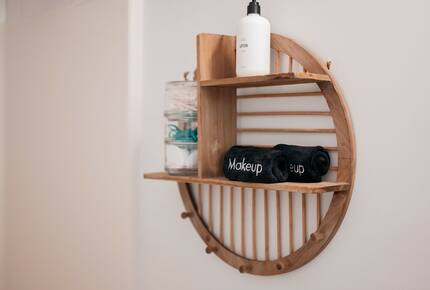 Japandi on Eighth | Three Bedroom near downtown, beach, and wineries! - Traverse City, Michigan