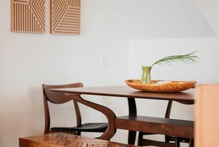 Japandi on Eighth | Three Bedroom near downtown, beach, and wineries! - Traverse City, Michigan