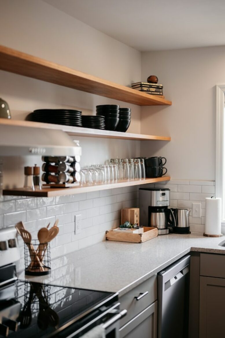 Japandi on Eighth | Three Bedroom near downtown, beach, and wineries! - Traverse City, Michigan