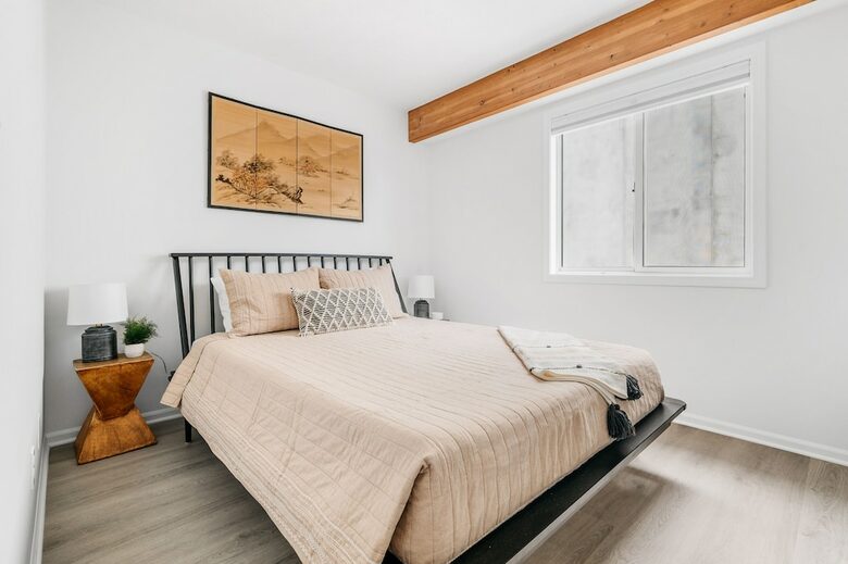 Japandi on Eighth | Three Bedroom near downtown, beach, and wineries! - Traverse City, Michigan