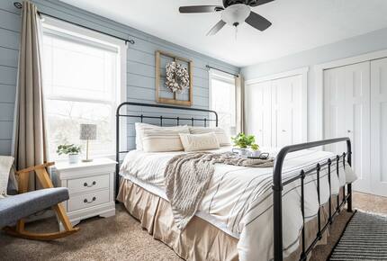 Hygge at Walnut Three Bedroom Chic Townhouse - Traverse City, Michigan