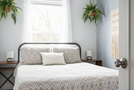 Hygge at Walnut Three Bedroom Chic Townhouse - Traverse City, Michigan