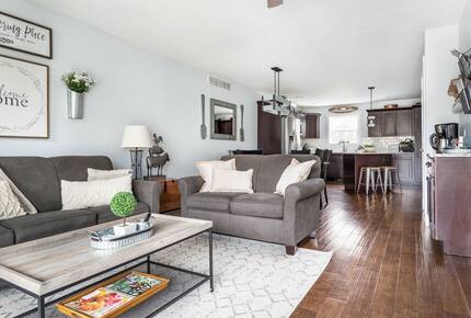 Hygge at Walnut Three Bedroom Chic Townhouse - Traverse City, Michigan