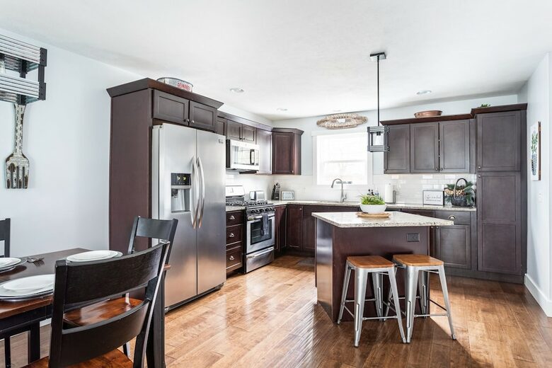 Hygge at Walnut Three Bedroom Chic Townhouse - Traverse City, Michigan