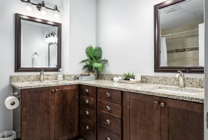 Hygge at Walnut Three Bedroom Chic Townhouse - Traverse City, Michigan