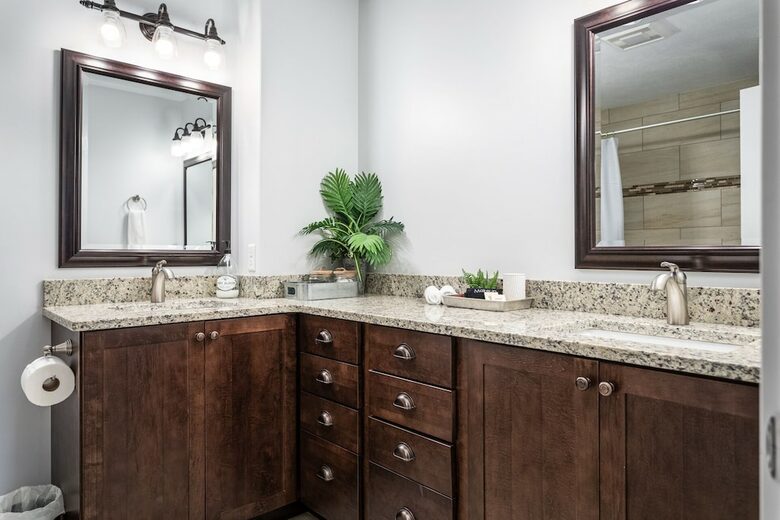 Hygge at Walnut Three Bedroom Chic Townhouse - Traverse City, Michigan