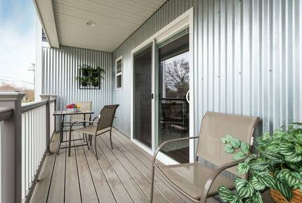 Hygge at Walnut Three Bedroom Chic Townhouse - Traverse City, Michigan