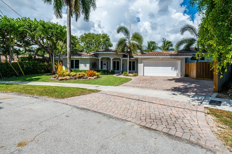 Fort Lauderdale’s Sunset Paradise on the Water - Fort Lauderdale, Florida