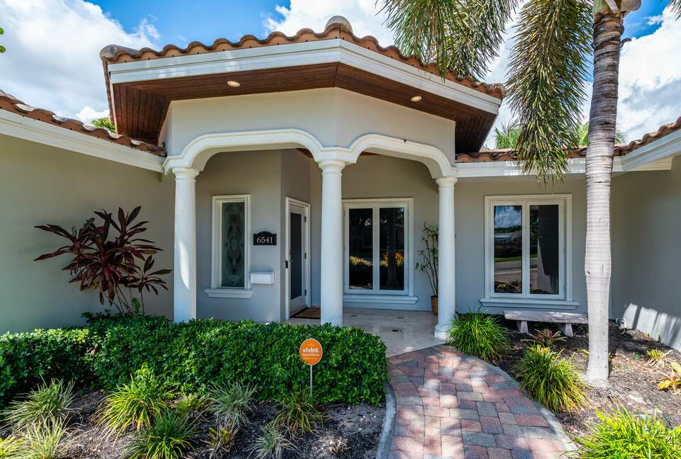 Fort Lauderdale’s Sunset Paradise on the Water - Fort Lauderdale, Florida