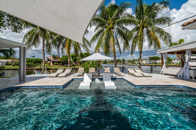 Fort Lauderdale’s Sunset Paradise on the Water - Fort Lauderdale, Florida