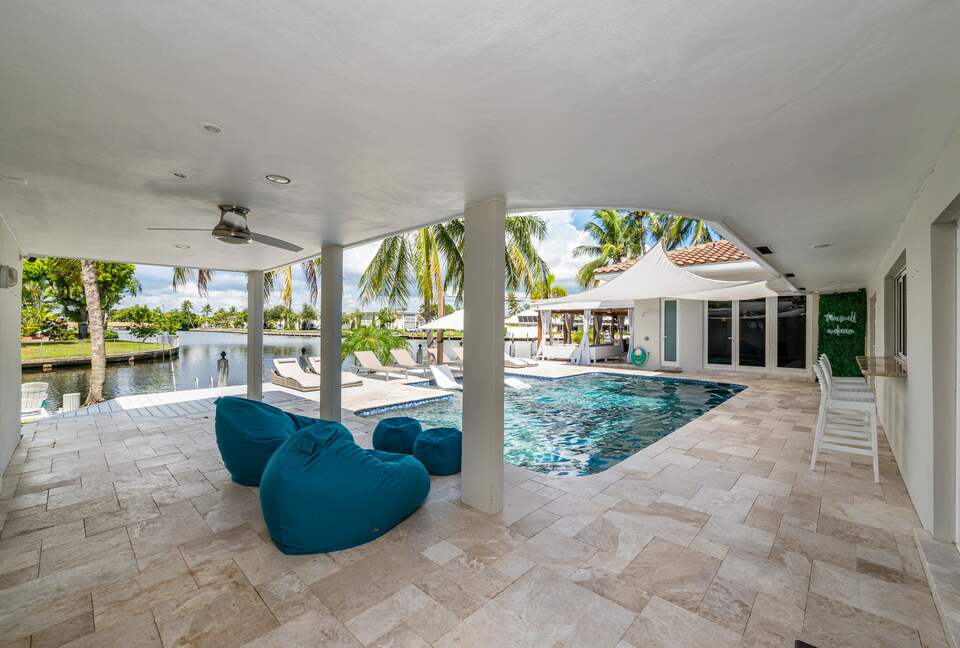 Fort Lauderdale’s Sunset Paradise on the Water - Fort Lauderdale, Florida