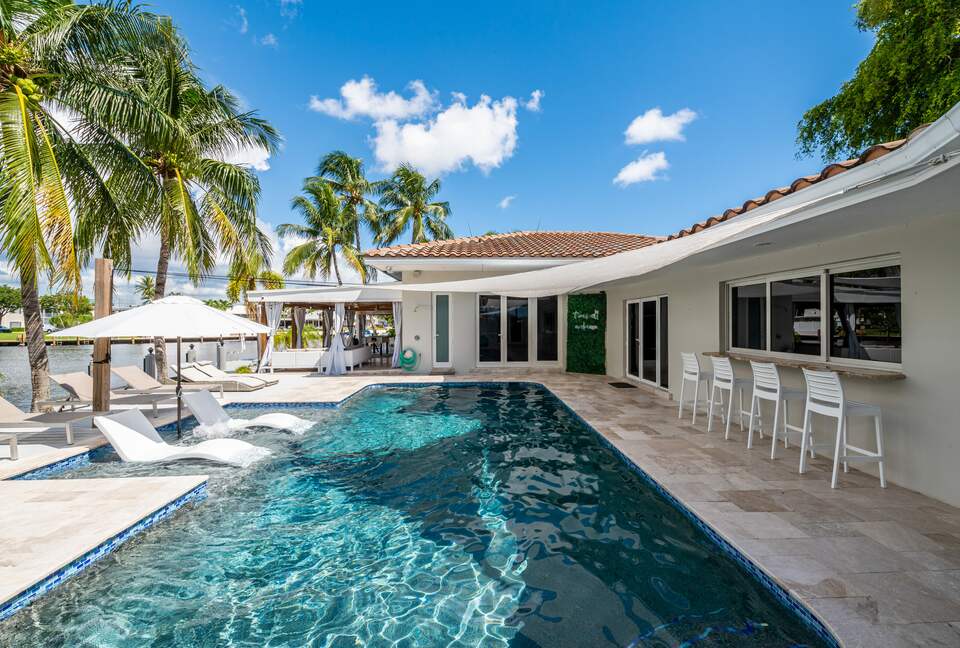 Fort Lauderdale’s Sunset Paradise on the Water - Fort Lauderdale, Florida