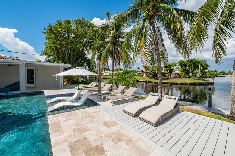 Fort Lauderdale’s Sunset Paradise on the Water - Fort Lauderdale, Florida