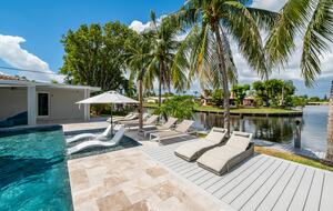 Fort Lauderdale’s Sunset Paradise on the Water - Fort Lauderdale, Florida