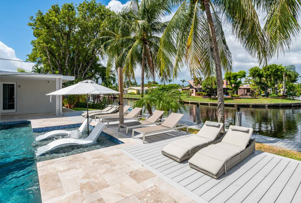 Fort Lauderdale’s Sunset Paradise on the Water - Fort Lauderdale, Florida