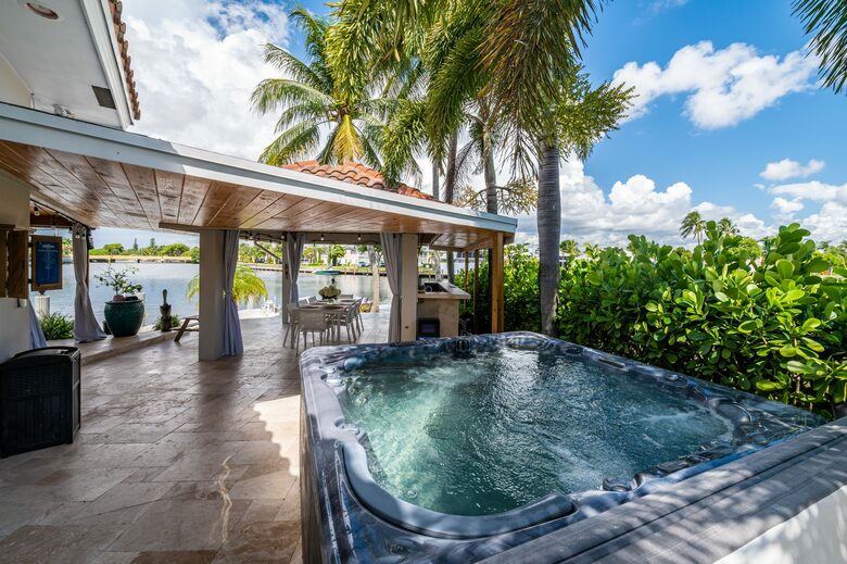 Fort Lauderdale’s Sunset Paradise on the Water - Fort Lauderdale, Florida