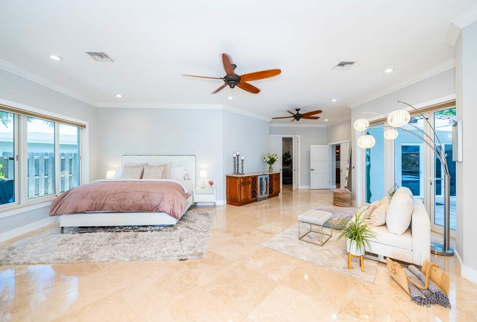 Fort Lauderdale’s Sunset Paradise on the Water - Fort Lauderdale, Florida